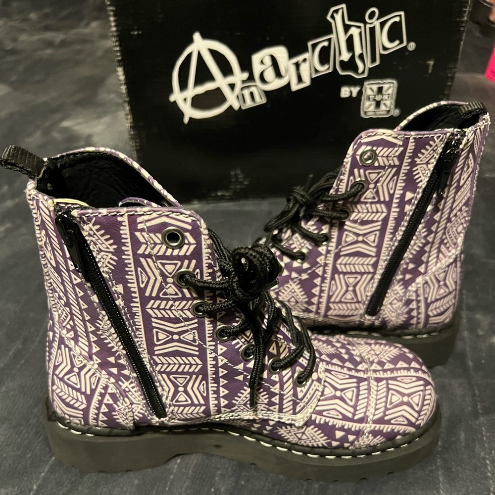 T.U.K Anarchic Purple Aztec Style Skull Combat Boots - Picture 5 of 8